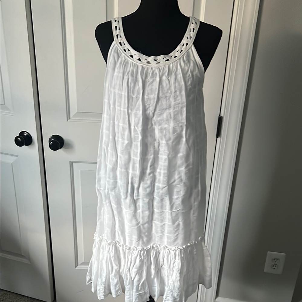 Max Studio White Sleeveless Dress